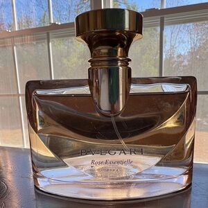 Bvlgari Rose Essentielle Perfume